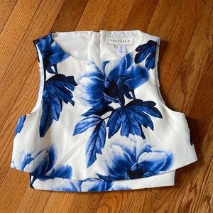 Keepsake cropped sleeveless blouse EUC